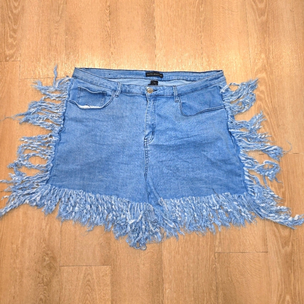 Traffic Jeans Wear, Denim Shorts With Denim Fringe Trim, Womens Shorts 20W